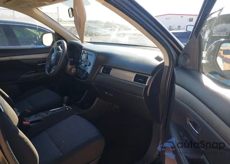 2014 Mitsubishi Outlander Es z USA, uszkodzony, nr VIN JA4AD2A33EZ006935